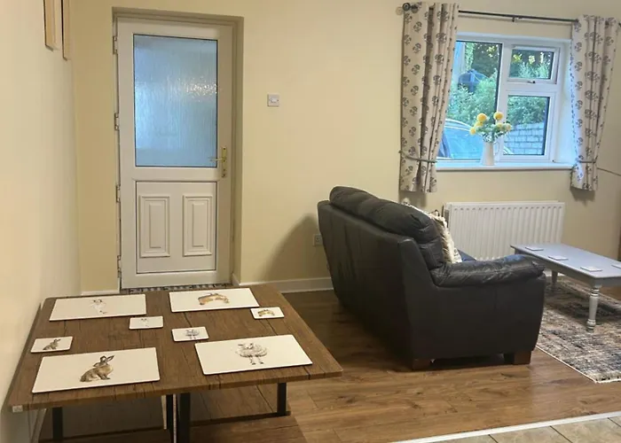 árasann Clochán Cloghan (Donegal)